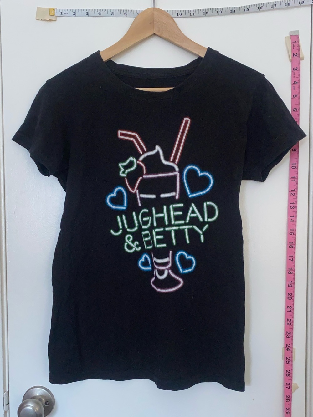 Riverdale Jughead & Betty Black Graphic Tee